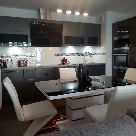 Bel T2 Près Du Avc Un Parking Privé Appartement